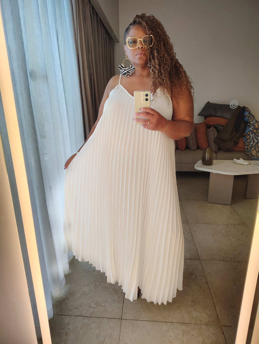 Plus Size Women's Elegant White Pleated Dress