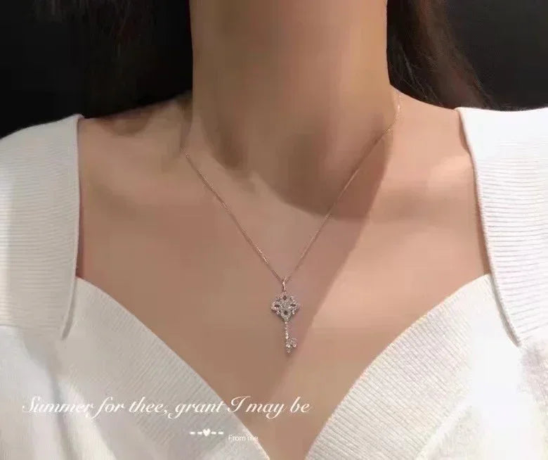 925 Sterling Silver Pave Crystal Vintage Key Pendant 14k Gold Plating Necklace Women Light Luxury Temperament Dress Jewelry