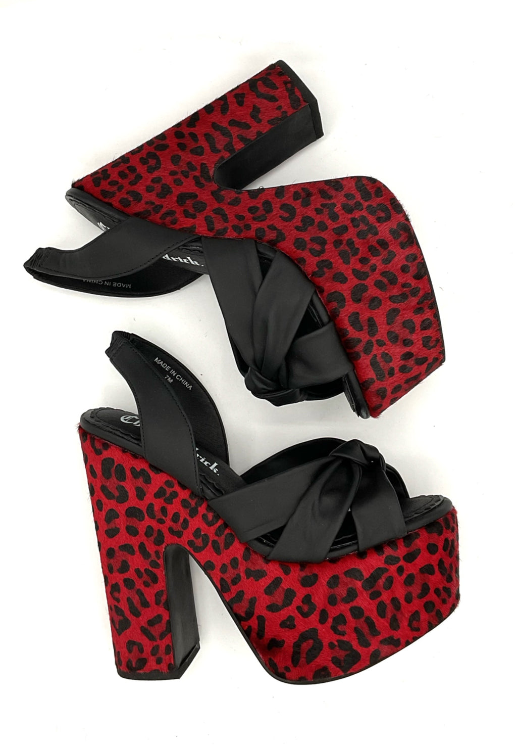 Lusterous Leo Platform