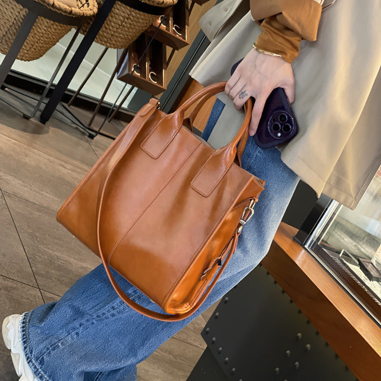 Women's Vintage Vegetable Tanned Cowhide Large Capacity Handbags