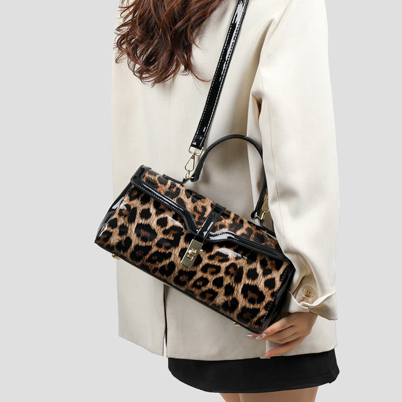 Women's Large Capacity Crocodile Pattern Fashion Retro Crossbody Bags