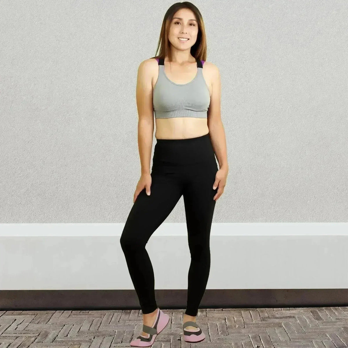 SOBEYO Sports Bra Padded Elastic Straps Cross Back Gray
