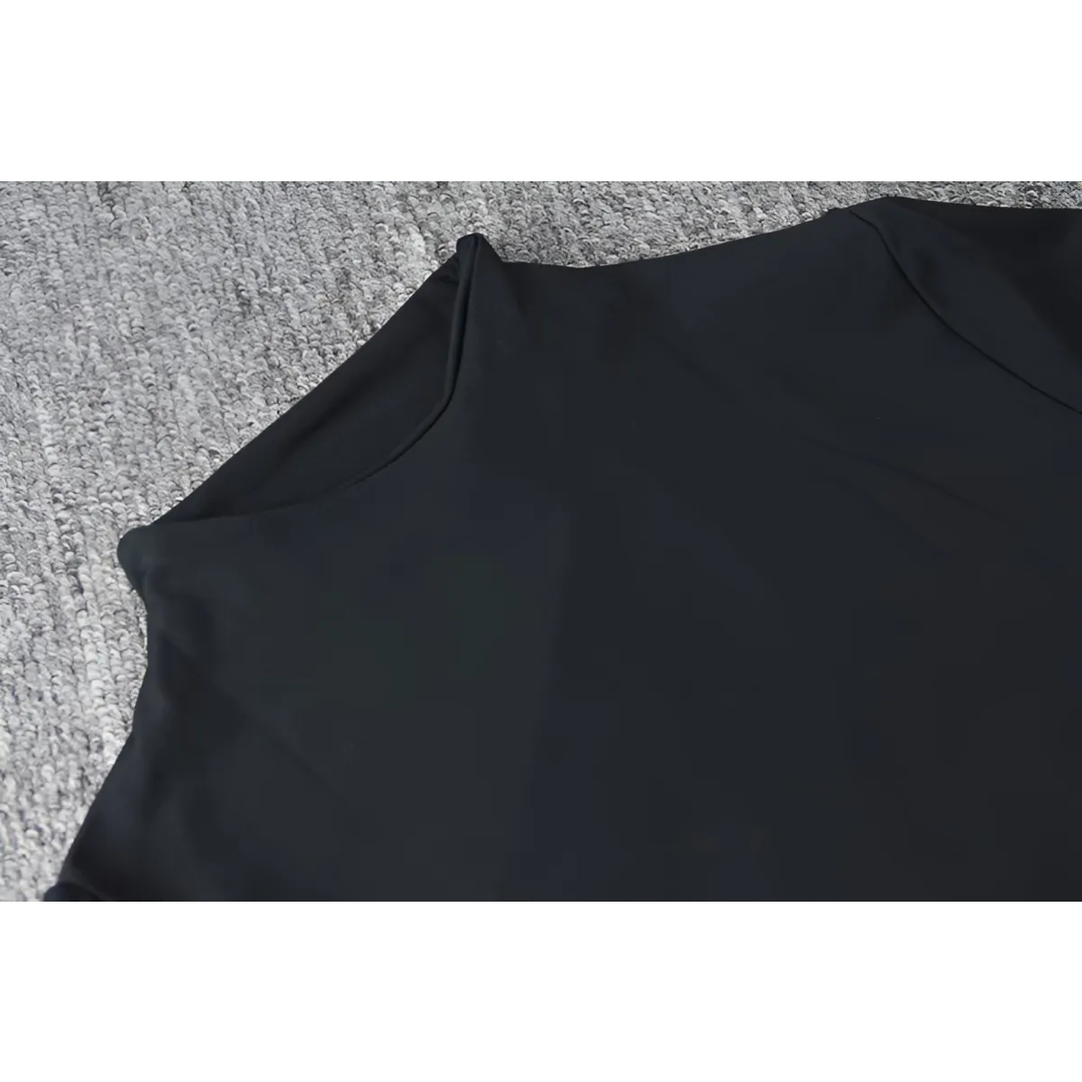 Women's Crop Top With Long Sleeves